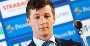 Диксън с първа медийна изява - обяви, че ще строи стадион и мол